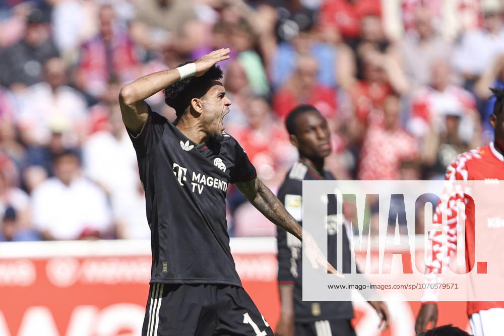 Luis Diaz (FC Bayern München) gestikuliert, Gestik, ist enttaeuscht waehrend des Spiels der Bundesliga zwischen 1. FSV Mainz 05 und FC Bayern München, Mewa Arena am 25. April 2026 in Mainz, Deutschland. (Foto von Oliver Kaelke DeFodi Images) +++ Luis Diaz (FC Bayern München) gestures, looks dejected during the Bundesliga match between 1. FSV Mainz 05 and FC Bayern München at Mewa Arena on April 25, 2026 in Mainz, Germany. (Photo by Oliver Kaelke DeFodi Images) DFL regulations prohibit any use of photographs as image sequences and or quasi-video. (Photo by Oliver Kaelke DeFodi Images) -