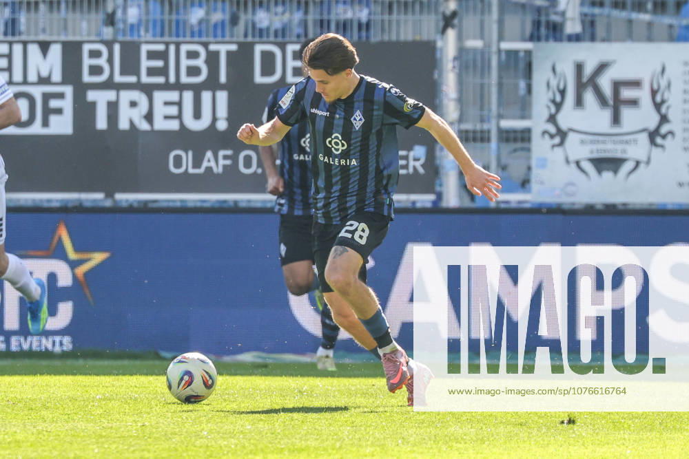 Diego Michel (SV Waldhof Mannheim, 28) Fussball: 3. Liga, 35. Spieltag, SV Waldhof Mannheim vs. 1. FC Schweinfurt 05 am 25.04.2026 in Mannheim (Carl-Benz-Stadion), Deutschland Mannheim Carl-Benz-Stadion Deutschland