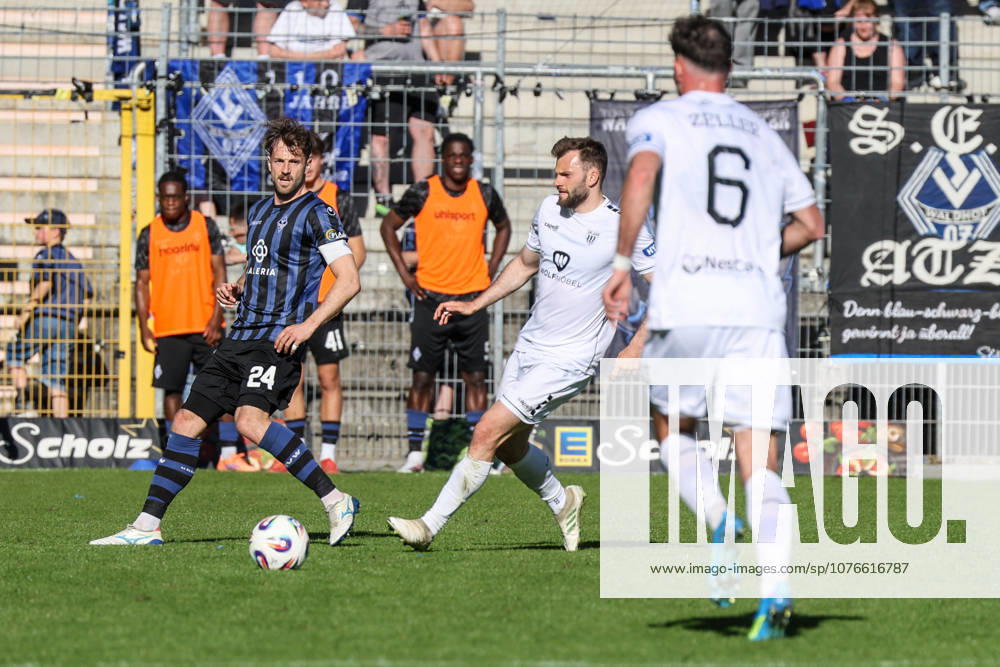 Lukas Klünter (SV Waldhof Mannheim, 24) Fussball: 3. Liga, 35. Spieltag, SV Waldhof Mannheim vs. 1. FC Schweinfurt 05 am 25.04.2026 in Mannheim (Carl-Benz-Stadion), Deutschland Mannheim Carl-Benz-Stadion Deutschland