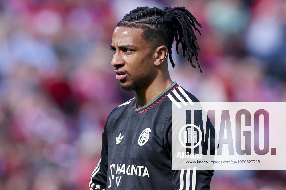 Michael Olise (FC Bayern Muenchen) schaut enttaeuscht, Bundesliga, 1. FSV Mainz 05 v FC Bayern München, Mewa Arena am 25. April 2026 in Mainz, Deutschland. (Foto von Marco Steinbrenner DeFodi Images) Michael Olise (FC Bayern Muenchen) looks dejected, Bundesliga, 1. FSV Mainz 05 v FC Bayern München, Mewa Arena, April 25, 2026 in Mainz, Germany. (Photo by Marco Steinbrenner DeFodi Images) DFL regulations prohibit any use of photographs as image sequences and or quasi-video. -