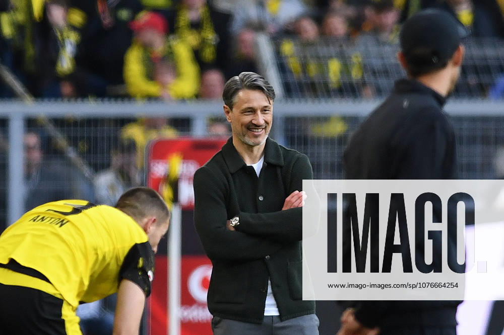 Trainer Niko Kovac (Borussia Dortmund) laechelt waehrend des Spiels der Bundesliga zwischen Borussia Dortmund und Club Freiburg, Signal Iduna Park am 26. April 2026 in Dortmund, Deutschland. (Foto von Ralf Treese DeFodi Images) +++ Trainer Niko Kovac (Borussia Dortmund) smiles during the Bundesliga match between Borussia Dortmund and Sport-Club Freiburg at Signal Iduna Park on April 26, 2026 in Dortmund, Germany. (Photo by Ralf Treese DeFodi Images) DFL regulations prohibit any use of photographs as image sequences and or quasi-video. (Photo by Ralf Treese DeFodi Images) -