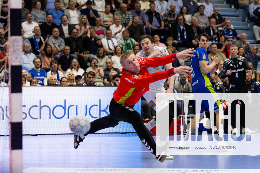 Erik PERSSON (FRISCH AUF! Goeppingen, 22) erzielt ein Tor, Aktion, Torwurf GER, VfL Gummersbach vs. FRISCH AUF! Goeppingen, Handball, Bundesliga, 30. Spieltag, Spielzeit 2025 2026, 30.04.2026, GER, VfL Gummersbach vs. FRISCH AUF! Goeppingen, Handball, Bundesliga, 30. Spieltag, Spielzeit 2025 2026, 30.04.2026, Gummersbach