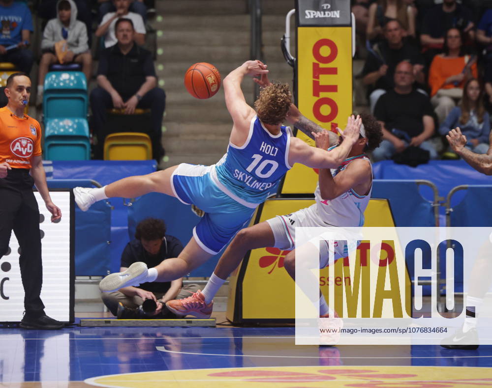 Michael Kessens Telekom Baskets Bonn vs. Frankfurt Skyxliners 32. Speiltag - Saison 2025 26