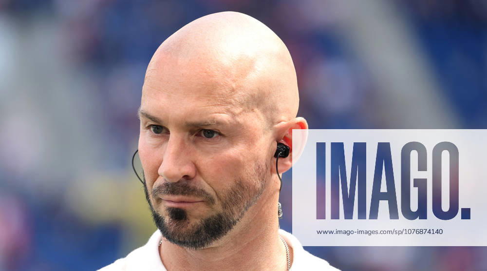 Sinsheim , Fußball Bundesliga TSG 1899 Hoffenheim vs. VfB Stuttgart , Trainer Christian Ilzer (Hoffenheim)