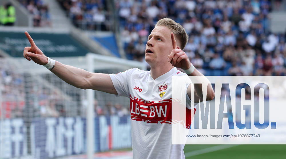 Sinsheim , Fußball Bundesliga TSG 1899 Hoffenheim vs. VfB Stuttgart , Torschütze Chris Führich (VfB) jubelt über sein Tor zum 1:1