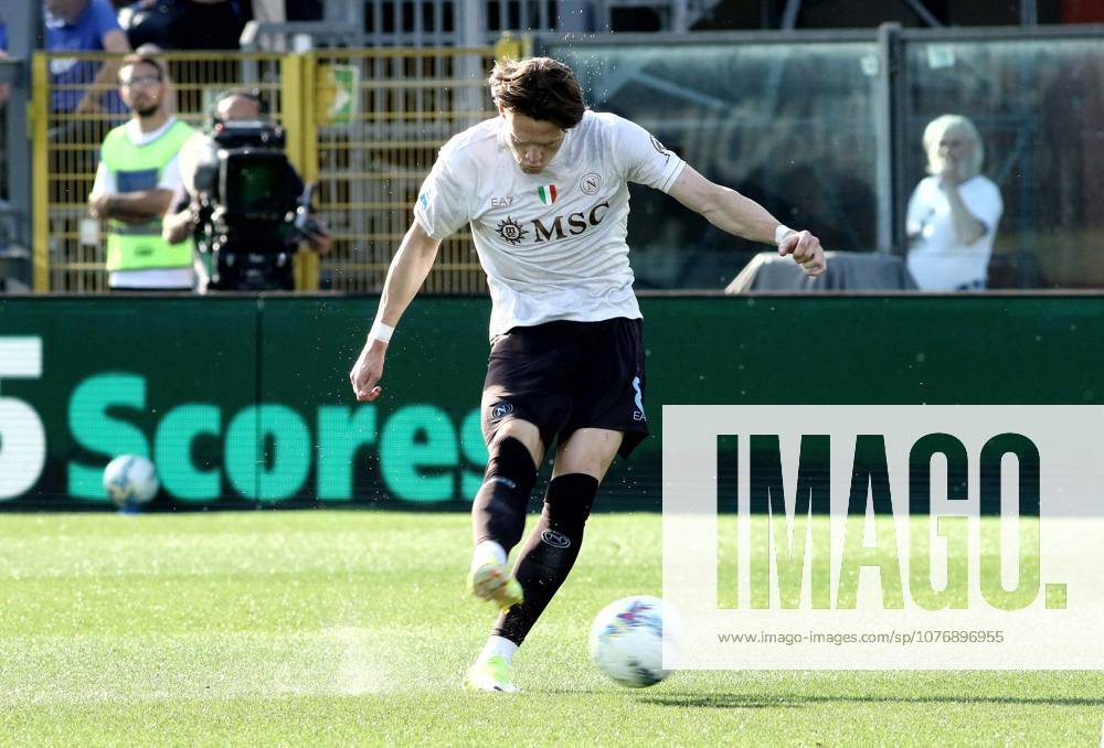 Foto IPP Albano Angilletta Como 02 05 2026 Calcio Campionato di serie A 2025 2026 Como - Napoli nella foto: SScott Francis Mctominay Italy Photo Press World Copyright italy ITALY