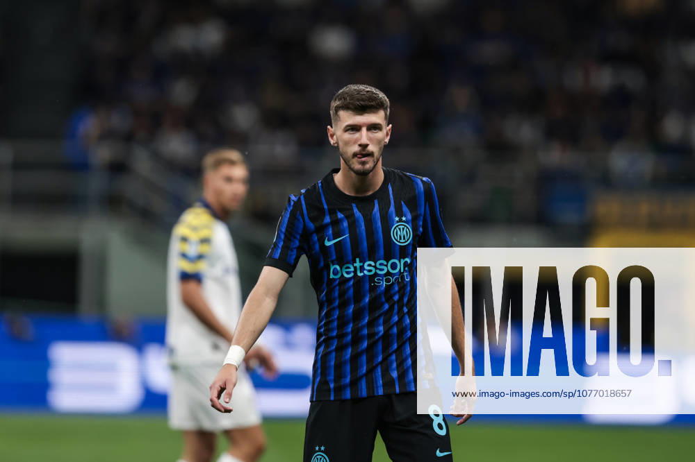 FC Internazionale v Parma Calcio 1913 - Serie A Petar Sucic of FC Internazionale is in action during the Serie A football match between Internazionale FC and Parma Calcio 1913 at Giuseppe Meazza Stadium in Milan, Italy, on May 3, 2026. Milano Italy