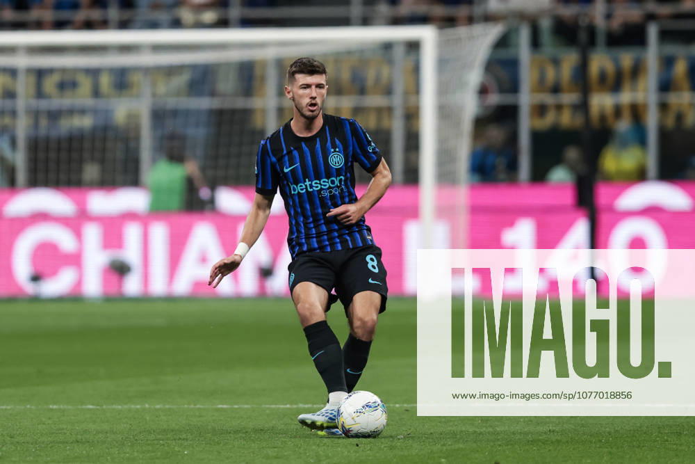 FC Internazionale v Parma Calcio 1913 - Serie A Petar Sucic of FC Internazionale is in action during the Serie A football match between Internazionale FC and Parma Calcio 1913 at Giuseppe Meazza Stadium in Milan, Italy, on May 3, 2026. Milano Italy