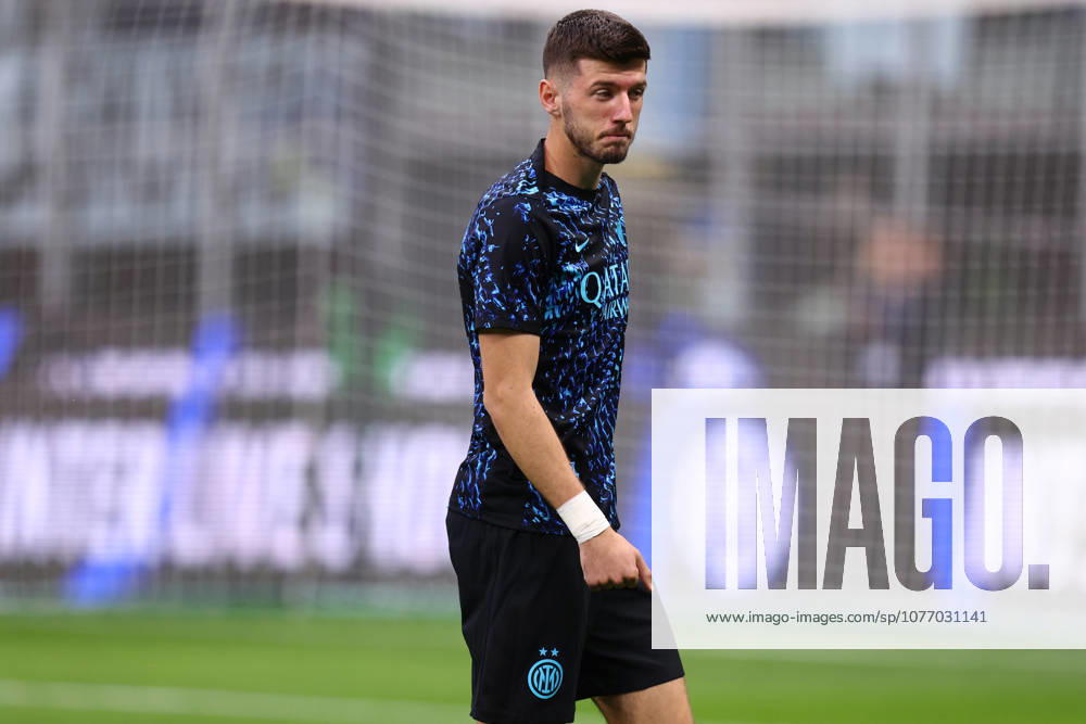 Serie A Fc Internazionale - Parma Calcio Petar Sucic of Fc Internazionale during warm up before the Serie A match beetween Fc Internazionale and Parma Calcio at Stadio Giuseppe Meazza on May 3 2026 in Milan Italy . Milano Stadio Giuseppe Meazza Italy
