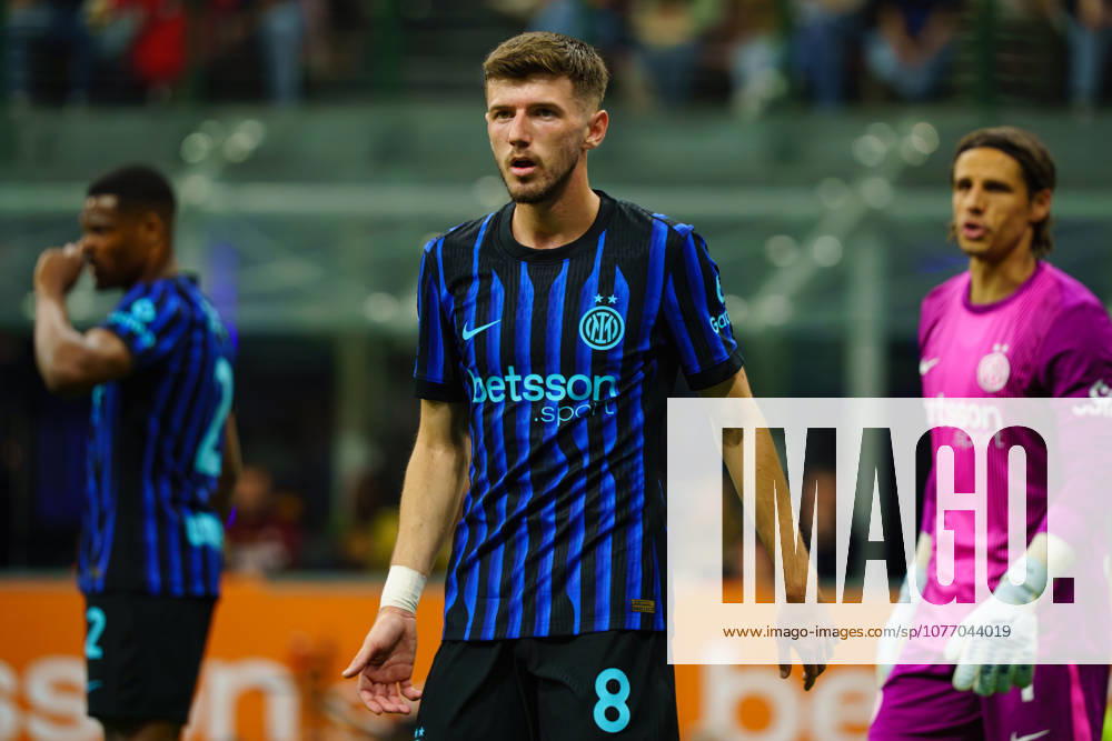 FC Internazionale v Parma Calcio 1913 - Serie A Petar Sucic of FC Internazionale during the Italian Serie A football match between FC Internazionale and Parma Calcio 1913 at Giuseppe Meazza Stadium in Milan, Italy, on May 3, 2026. Milano Italy Italy