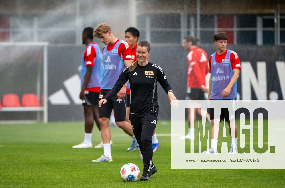 Fußball, Herren, Saison 2025 2026, 1. Bundesliga, 1. FC Union Berlin, Training auf Trainingsplatz II, Trainerin Marie-Louise Eta (1. FC Union Berlin), 05.05. 2026,