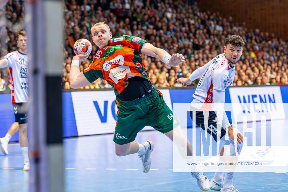 Justus Fischer (TSV Hannover-Burgdorf, Nr. 54) (L-R), TSV Hannover-Burgdorf (orange) against SG Flensburg-Handewitt (blue) (second-leg of the quarter-finals the EHF European League 2025 2026) (05.05.2026, Swiss Life Hall (Hannover, GER),
