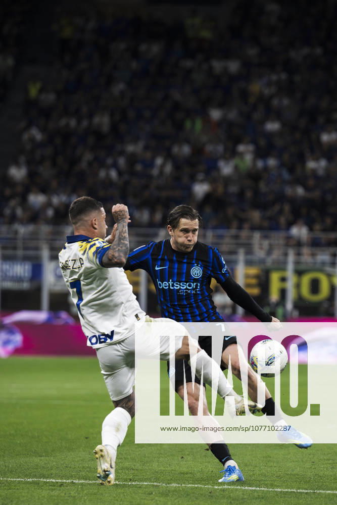 FC Internazionale v Parma Calcio - Serie A Piotr Zielinski of FC Internazionale competes for teh ball with Gabriel Strefezza of Parma Calcio during the Serie A football match between FC Internazionale and Parma Calcio. Milan Italy