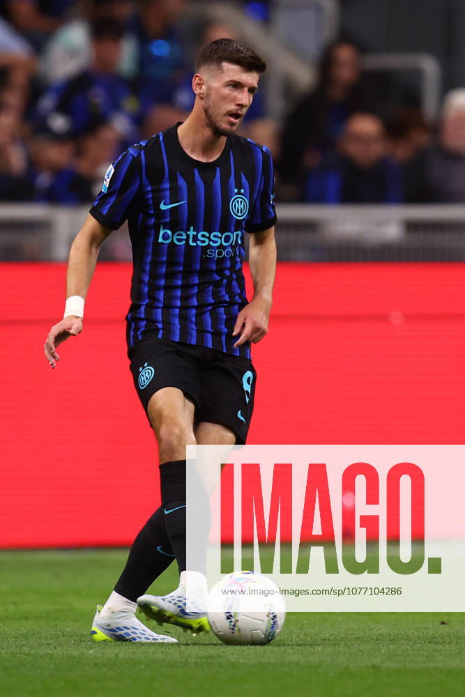 Serie A Fc Internazionale - Parma Calcio Petar Sucic of Fc Internazionale in action during the Serie A match beetween Fc Internazionale and Parma Calcio at Stadio Giuseppe Meazza on May 3 2026 in Milan Italy . Milano Stadio Giuseppe Meazza Italy