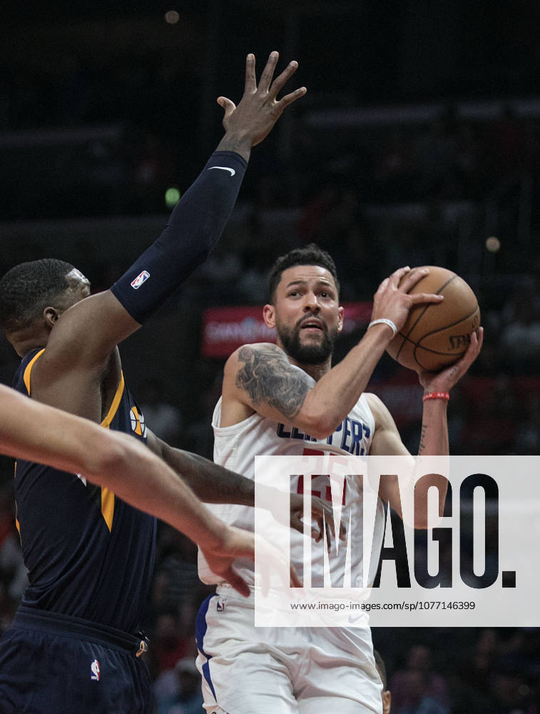 Los Angeles, California, U.S - Austin Rivers 25 of the Los Angeles Clippers goes for a shot during their regular season NBA, Basketball Herren, USA game against the Utah Jazz on Tuesday October 24, 2017 at the Staples Center in Los Angeles, California. Clippers defeats Jazz, 102-84.