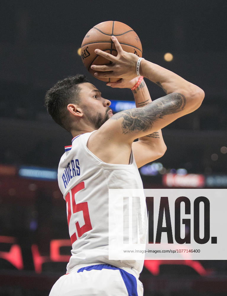 Los Angeles, California, U.S - Austin Rivers 25 of the Los Angeles Clippers goes for a shot during their regular season NBA, Basketball Herren, USA game against the Utah Jazz on Tuesday October 24, 2017 at the Staples Center in Los Angeles, California. Clippers defeats Jazz, 102-84.