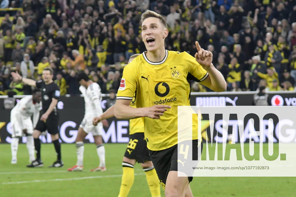 Nico Schlotterbeck (Dortmund 4) jubelt nach dem Tor zum 2:1 08.05.2026 ¢ Fussball ¢ Borussia Dortmund vs Eintracht Frankfurt, Signal Iduna Park, Dortmund, DFB DFL REGULATIONS PROHIBIT ANY USE OF PHOTOGRAPHS AS IMAGE SEQUENCES AND OR QUASI-VIDEO