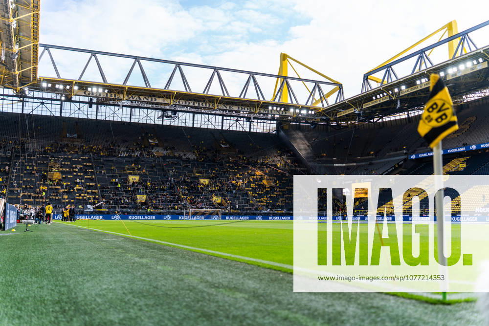 Deutschland: Bundesliga 2025 2026 33. Spieltag, Borussia Dortmund vs. Eintracht Frankfurt, Freitag, 08.05.2026 Signal Iduna Park, Nordrhein-Westfalen Stadion, Gesamtansicht Überblick Eckfahne