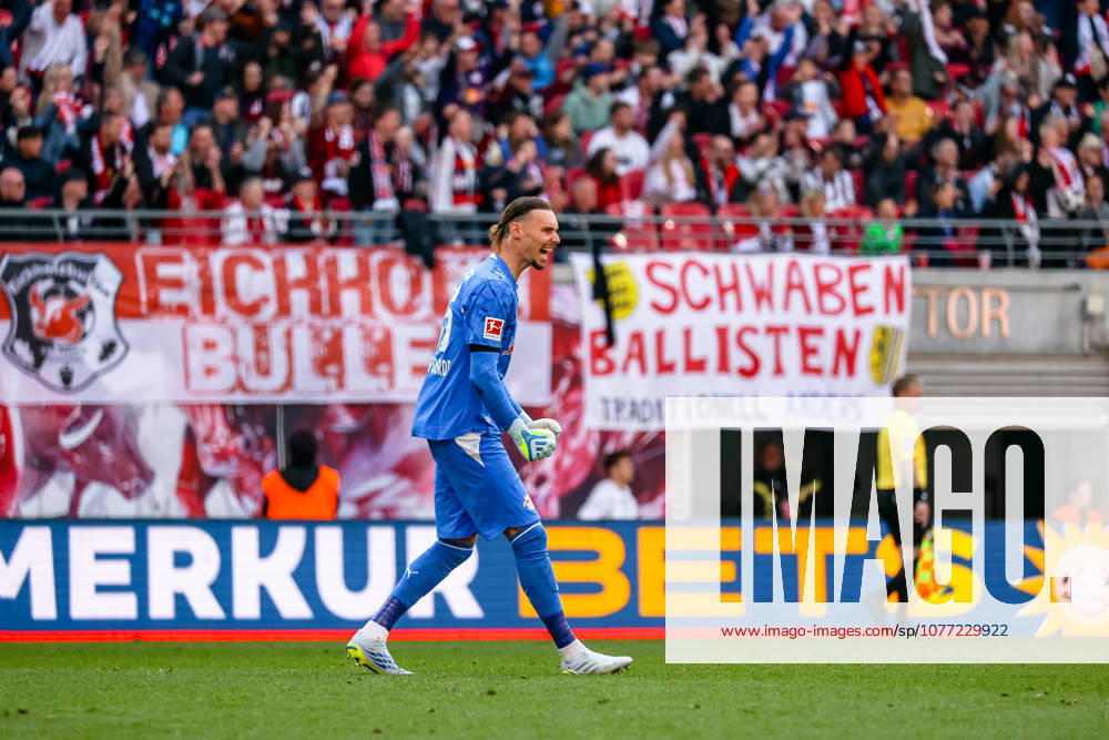 Maarten Vandevoordt (RB Leipzig, 26) Jubel, Torjubel, jubelt ueber Tor , RB Leipzig vs. FC St. Pauli, Fussball, 1. Bundesliga, 33. Spieltag, Saison 2025 2026, 09.05.2026,¨ DFL REGULATIONS PROHIBIT ANY USE OF PHOTOGRAPHS AS IMAGE SEQUENCES AND OR QUASI-VIDEO,¨ RB Leipzig vs. FC St. Pauli, Fussball, 1. Bundesliga, 33. Spieltag, Saison 2025 2026, 09.05.2026 Leipzig