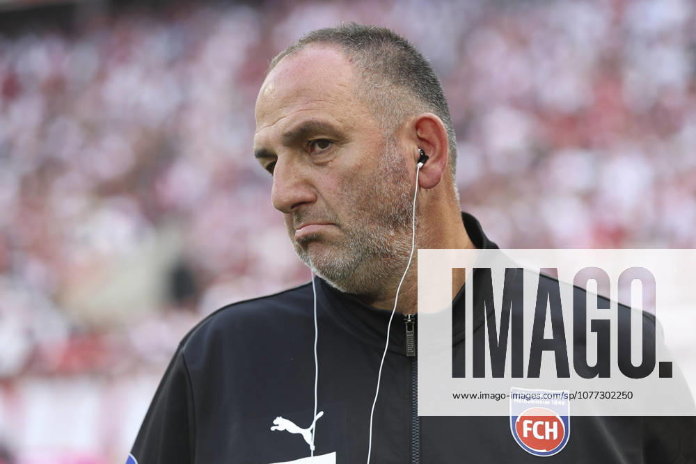 Trainer Frank Schmidt (1.FC Heidenheim) gestikuliert, Gestik waehrend des Spiels der Bundesliga zwischen 1. FC Köln und 1. FC Heidenheim 1846, RheinEnergieSTADION am 10. May 2026 in Köln, Deutschland. (Foto von Oliver Kaelke DeFodi Images) +++ Trainer Frank Schmidt (1.FC Heidenheim) gestures during the Bundesliga match between 1. FC Köln and 1. FC Heidenheim 1846 at RheinEnergieSTADION on May 10, 2026 in Köln, Germany. (Photo by Oliver Kaelke DeFodi Images) DFL regulations prohibit any use of photographs as image sequences and or quasi-video. (Photo by Oliver Kaelke DeFodi Images) -