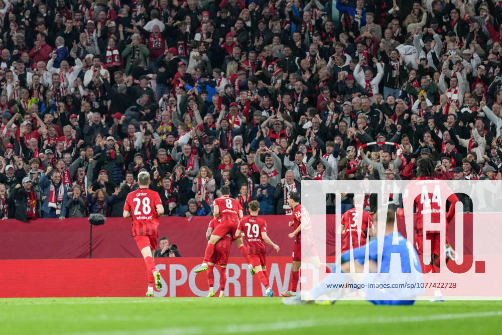 Torjubel, Emotionen, Torschuss, Abschluss, Torerfolg, Tor, Treffer, Fans auf der Tribüne , Deutschland, Fussball, UEFA Europa League, Halbfinale, Rückspiel, 2025 2026, SC Freiburg vs. SC Braga, 07.05.2026, Europa-Park Stadion, Freiburg Freiburg Europa-Park Stadion Baden-Württemberg Deutschland