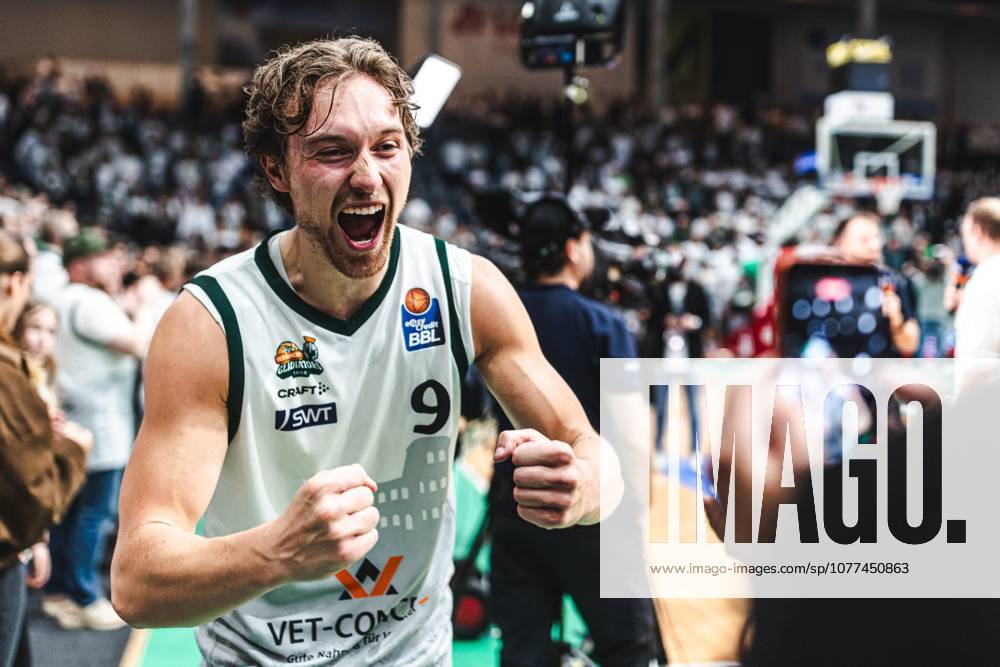 Marco Hollersbacher (Gladiators Trier) jubelt, Vet Concept Gladiators Trier vs Rostock Seawolves, Basketball, easyCredit BBL, Play Ins, Saison 2025 2026, 14.05.2026 Vet Concept Gladiators Trier vs Rostock Seawolves, Basketball, easyCredit BBL, Play Ins, Saison 2025 2026