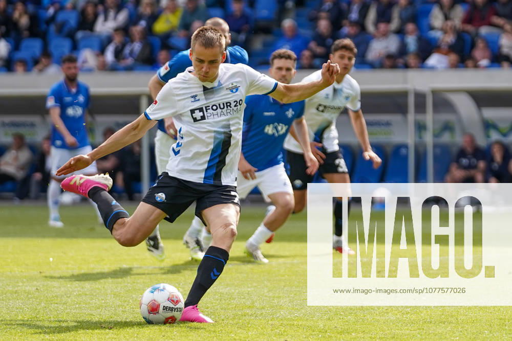 Deutschland: Fußball 2. Liga 2025 2026, 34. Spieltag - SV Darmstadt 98 vs SC Paderborn 07 Merck-Stadion am Böllenfalltor (Darmstadt): Filip Bilbija (SCP, 7) verschießt einen Elfmeter