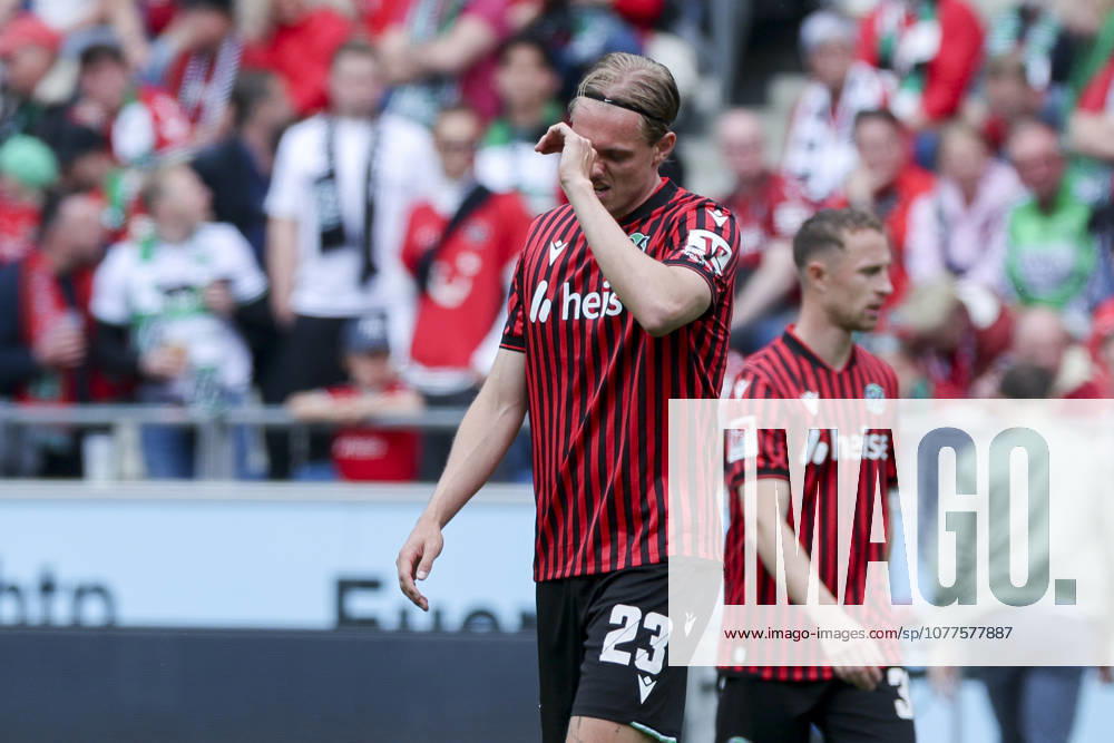 Stefan Teitur Thordarson (Hannover 96) schaut enttaeuscht, 2. Bundesliga, Hannover 96 v 1. FC Nürnberg, Heinz von Heiden Arena am 17. May 2026 in Hannover, Deutschland. (Foto von Marco Steinbrenner DeFodi Images) Stefan Teitur Thordarson (Hannover 96) looks dejected, 2. Bundesliga, Hannover 96 v 1. FC Nürnberg, Heinz von Heiden Arena, May 17, 2026 in Hanover, Germany. (Photo by Marco Steinbrenner DeFodi Images) -