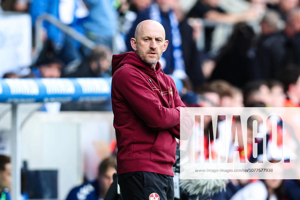 Trainer Torsten Lieberknecht (1. FC Kaiserslautern) - 2. Fußball Bundesliga Saison 2025-2026 1. FC Magdeburg vs. 1. FC Kaiserslautern in der Avnet Arena in Magdeburg - Fußball,Mann,Männer,Deutschland