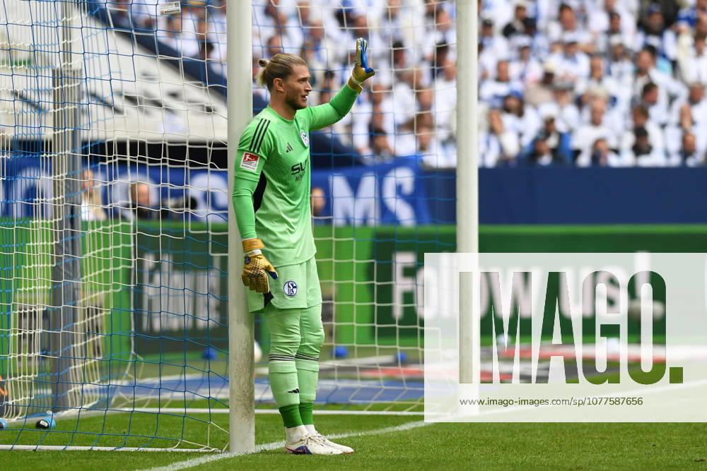 Torwart Loris Karius (FC Schalke 04) gestikuliert, gestik waehrend des Spiels der 2. Bundesliga zwischen FC Schalke 04 und Eintracht Braunschweig, Veltins-Arena am 17. May 2026 in Gelsenkirchen, Deutschland. (Foto von Ralf Treese DeFodi Images) +++ Torwart Loris Karius (FC Schalke 04) gestures during the 2. Bundesliga match between FC Schalke 04 and Eintracht Braunschweig at Veltins-Arena on May 17, 2026 in Gelsenkirchen, Germany. (Photo by Ralf Treese DeFodi Images) (Photo by Ralf Treese DeFodi Images) -