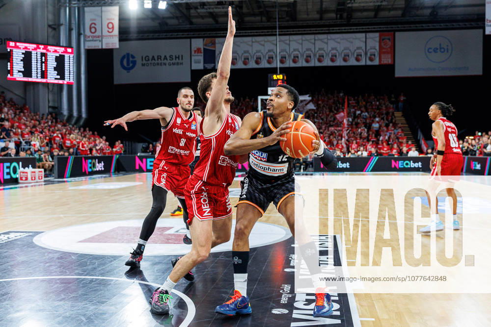 Daniel Keppeler (BMA365 Bamberg Baskets, 31), Zachary Ensminger (BMA365 Bamberg Baskets, 01), Justin Simon (ratiopharm Ulm, 15), BMA365 Bamberg Baskets vs. ratiopharm Ulm, Basketball, easyCredit BBL, Playoff Viertelfinale, Spiel 2, 18.05.2026 BMA365 Bamberg Baskets vs. ratiopharm Ulm, Basketball, easyCredit BBL, Playoff Viertelfinale, Spiel 2, 18.05.2026 Bamberg