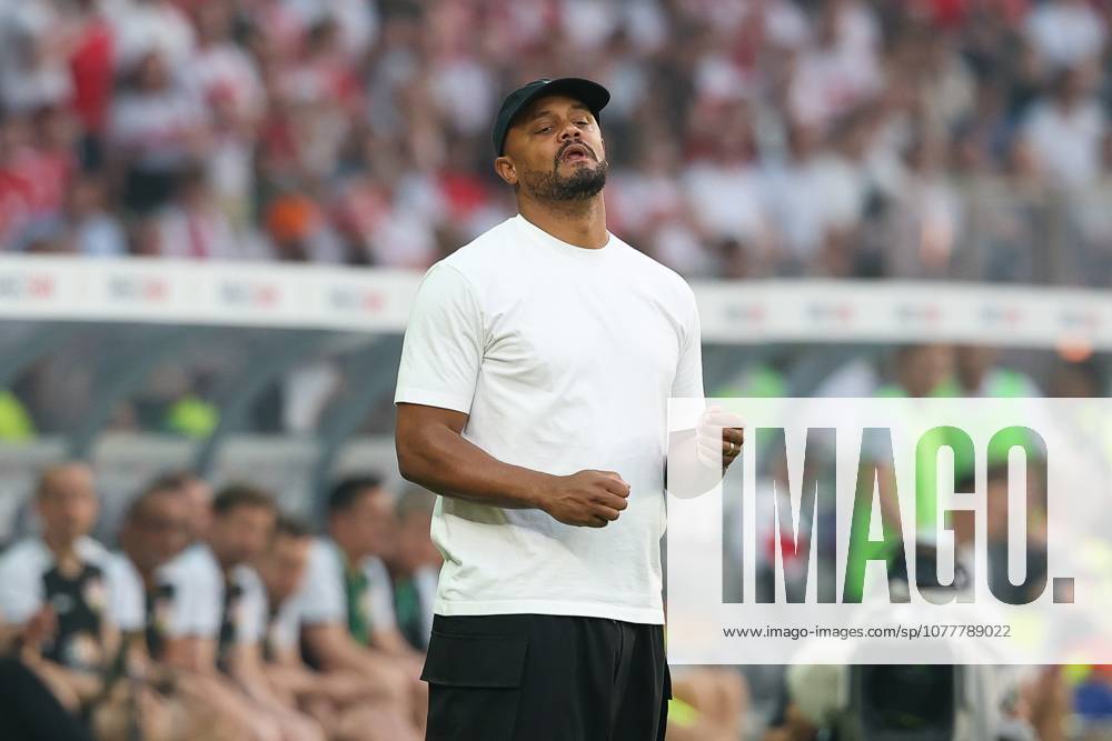 Enttaeuschung bei Chef-Trainer Vincent Kompany (FC Bayern Muenchen), FC Bayern Muenchen vs. VfB Stuttgart, Fussball, 83. DFB-Pokalfinale, 23.05.2026 DFL DFB regulations prohibit any use of photographs as image sequences and or quasi-video Berlin Berlin Deutschland