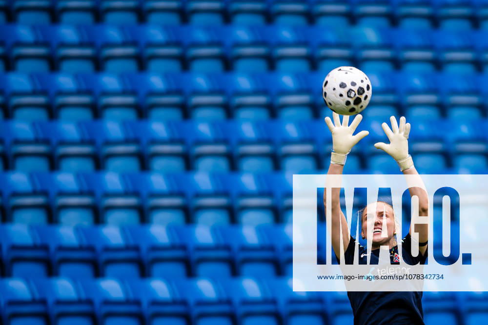 Goalkeeper Sunniva Skoglund of the Norwegian womens national football team during a training session on June 8, 2026 in Oslo. Photo: Marius Simensen BILDBYRAN Cop 238 bbeng dam fifa women s world cup qualifier football fotball fotboll norge norway practice soccer training trening träning