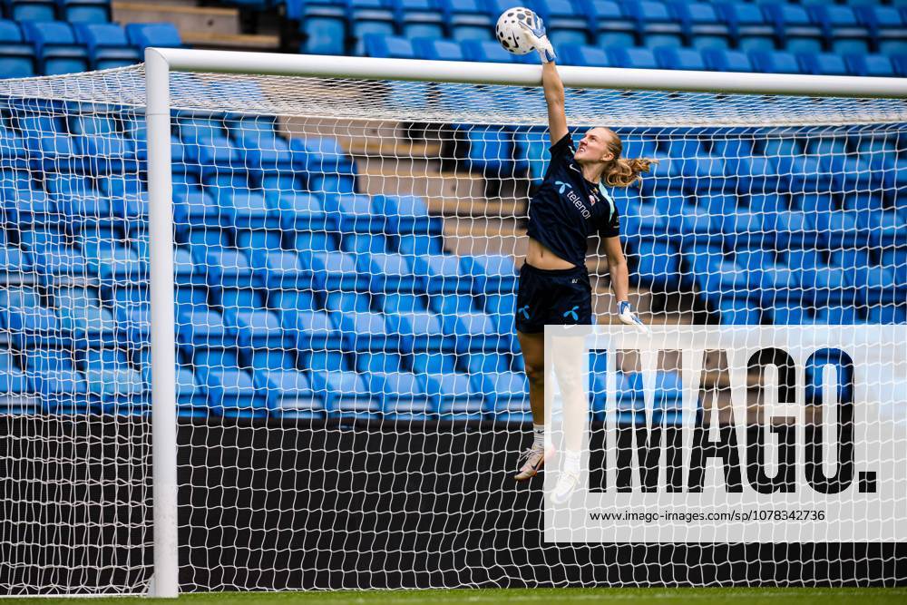 Goalkeeper Sunniva Skoglund of the Norwegian womens national football team during a training session on June 8, 2026 in Oslo. Photo: Marius Simensen BILDBYRAN Cop 238 bbeng dam fifa women s world cup qualifier football fotball fotboll norge norway practice soccer training trening träning