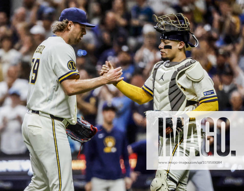Milwaukee Brewers closing pitcher Trevor Megill (L) and Milwaukee Brewers catcher William Contreras (R) celebrate after the final out in the ninth inning of the MLB, Baseball Herren, USA game between the Cleveland Guardians and the Milwaukee Brewers at American Family Field in Milwaukee, Wisconsin on Tuesday, June 16, 2026. The Brewers beat the Guardians 2-1. 4MIL20260616824 TANNENxMAURY