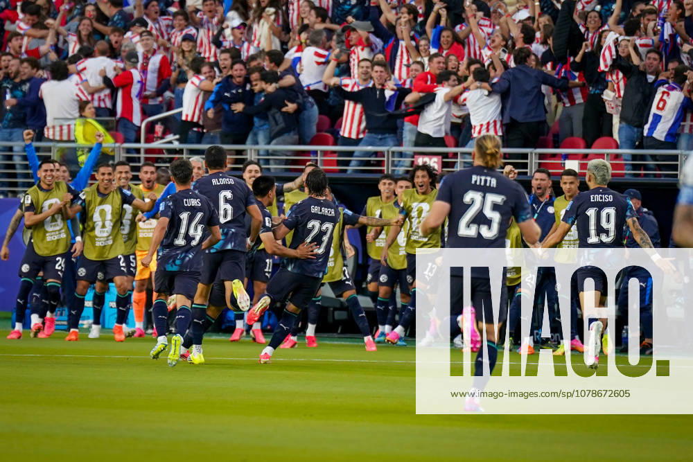 USA: Fußball FIFA World Cup, WM, Weltmeisterschaft, Fussball 2026 Gruppenphase Gruppe D Türkei vs Paraguay Levis Stadium (Santa Clara, San Francisco Bay Area, Santa Clara County, Kalifornien): Tor und Torjubel zum 1:0 durch Mathias Villasanti Mathias Villasanti (Paraguay, 23) Freude, Emotionen, Jubel