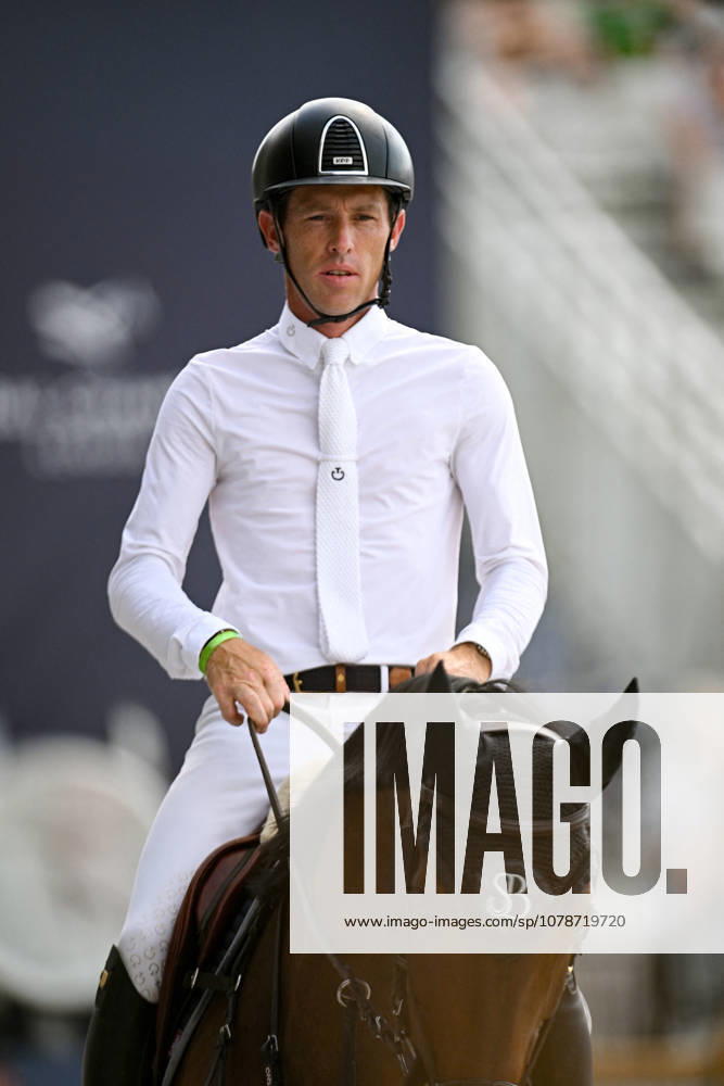 EQUITATION : 12eme Ã dition Longines Paris Eiffel Jumping au pied de la Tour Eiffel sur le Champ-de-Mars Ã Paris - 20 06 2026 Scott Brash sur Hello Chadora Lady lors du prix MÃ diatransports lors de la 12eme Ã dition Longines Paris Eiffel Jumping au pied de la Tour Eiffel sur le Champ-de-Mars Ã Paris, France le 20 juin 2026 Prize MÃ diatransports at the 12th Longines Paris Eiffel Jumping event at the foot of the Eiffel Tower on the Champ de Mars in Paris, France on June 20, 2026 ParisFrance