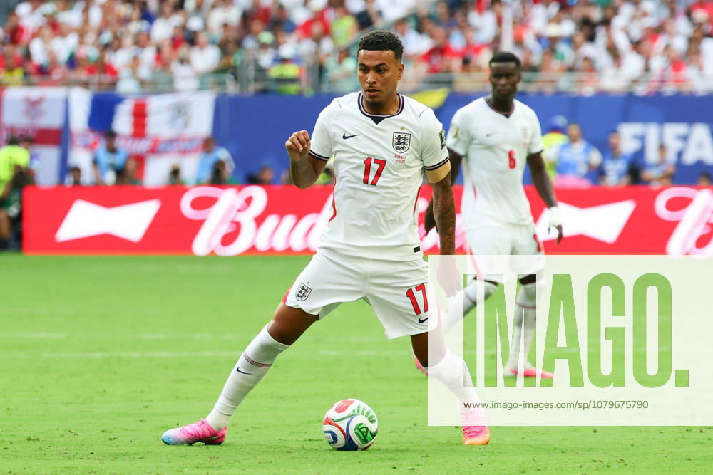 Morgan Rogers of England dribbles the ball during the FIFA World Cup, WM, Weltmeisterschaft, Fussball 2026 Quarter Final match between Norway and England at the Hard Rock Stadium, Miami, USA on 11 July 2026.