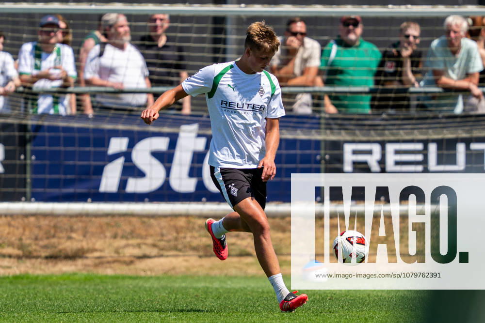 Jan Leszczynski (Borussia Moenchengladbach, 05) Trainingsauftakt VfL Borussia Moenchengladbach, Fussball, 1. Bundesliga, Saison 2026 2027, 12.07.2026 DFL REGULATIONS PROHIBIT ANY USE OF PHOTOGRAPHS AS IMAGE SEQUENCES AND OR QUASI-VIDEO Trainingsauftakt VfL Borussia Moenchengladbach, Fussball, 1. Bundesliga, Saison 2026 2027, 12.07.2026 Moenchengladbach