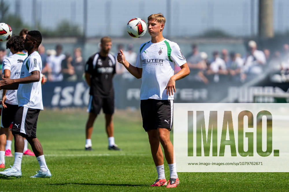 Jan Leszczynski (Borussia Moenchengladbach, 05) Trainingsauftakt VfL Borussia Moenchengladbach, Fussball, 1. Bundesliga, Saison 2026 2027, 12.07.2026 DFL REGULATIONS PROHIBIT ANY USE OF PHOTOGRAPHS AS IMAGE SEQUENCES AND OR QUASI-VIDEO Trainingsauftakt VfL Borussia Moenchengladbach, Fussball, 1. Bundesliga, Saison 2026 2027, 12.07.2026 Moenchengladbach