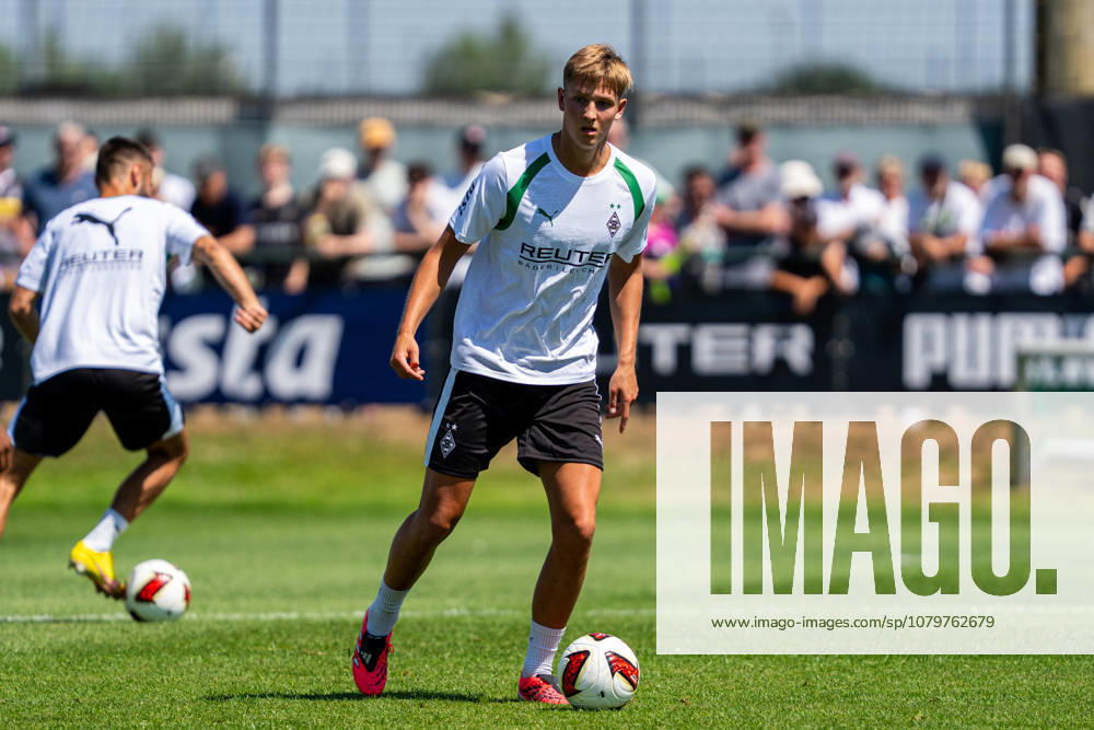 Jan Leszczynski (Borussia Moenchengladbach, 05) Trainingsauftakt VfL Borussia Moenchengladbach, Fussball, 1. Bundesliga, Saison 2026 2027, 12.07.2026 DFL REGULATIONS PROHIBIT ANY USE OF PHOTOGRAPHS AS IMAGE SEQUENCES AND OR QUASI-VIDEO Trainingsauftakt VfL Borussia Moenchengladbach, Fussball, 1. Bundesliga, Saison 2026 2027, 12.07.2026 Moenchengladbach