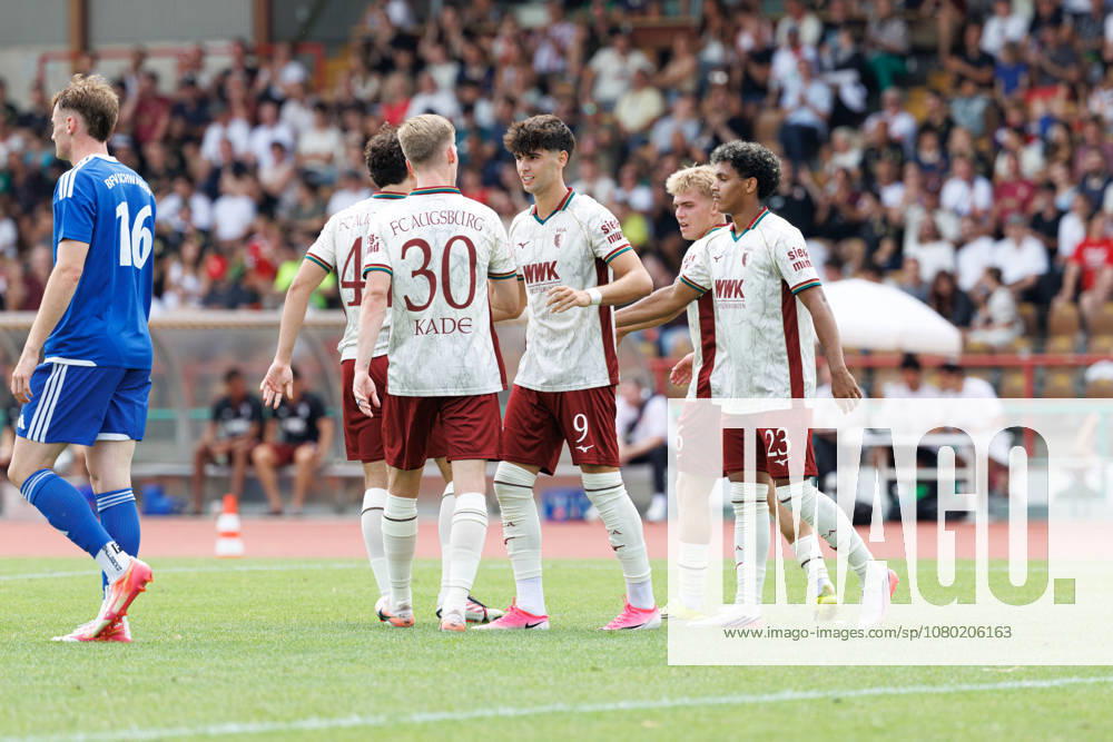 Team (FC Augsburg) Tor zum 3 : 0 beim Spiel zwischen FC Augsburg v BFV-Schwaben-Auswahl, Fussball, Herren, Bundesliga, 2026 2027, Testspiel am 18.07.2026 in Augsburg, Rosenaustadion. Bayern Deutschland