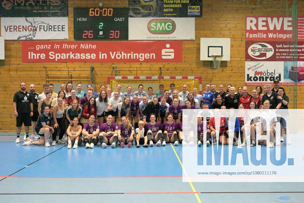 Gemeinsames Bild nach Spielende der TusSies Metzingen, der Union Neckarsulm und der Frauen 1 des SC Voehringen TusSies Metzingen vs. Sport-Union Neckarsulm , Handball, Vorbereitung, Testspiel, Saison 2026 2027, 18.07.2026 TusSies Metzingen vs. Sport-Union Neckarsulm , Handball, Vorbereitung, Testspiel, Saison 2026 2027, 18.07.2026 Voehringen