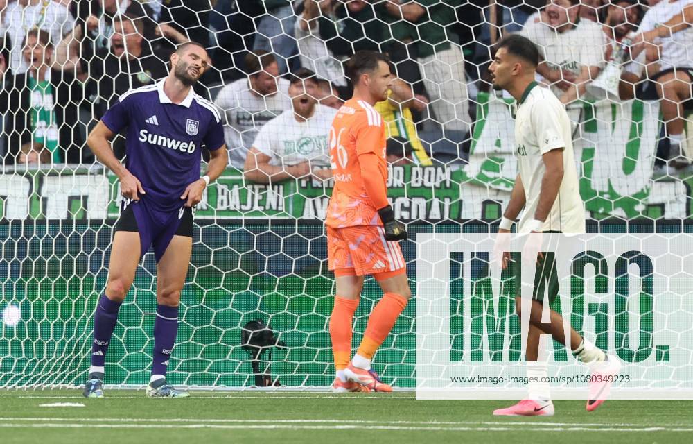 Anderlecht s Leo Petrot and Anderlecht s goalkeeper Colin Coosemans look dejected during a soccer game between Swedish Hammarby IF and Belgian RSC Anderlecht, Thursday 23 July 2026 in Stockholm, Sweden, the first leg of the second qualifying round for the UEFA Europa League. VIRGINIExLEFOUR x181870476x