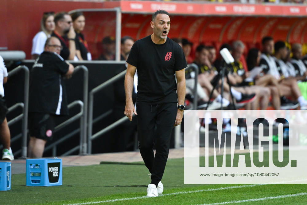 Trainer Alexander Ende (Fortuna Duesseldorf) 25.07.2026, Fussball, Saison 2026 2027, Testspiel, Fortuna Düsseldorf - Borussia Dortmund 2:1 Duesseldorf Nordrhein Westfalen Deutschland
