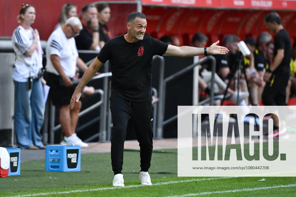 Trainer Alexander Ende (Fortuna Duesseldorf) 25.07.2026, Fussball, Saison 2026 2027, Testspiel, Fortuna Düsseldorf - Borussia Dortmund 2:1 Duesseldorf Nordrhein Westfalen Deutschland