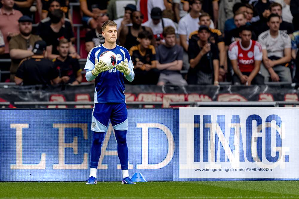 AMSTERDAM - AFC Ajax Amsterdam goalkeeper Maarten Paes during the Conference League match between AFC Ajax and FK Vojvodina at the Johan Cruijff ArenA on July 30, 2026 in Amsterdam, the Netherlands. (Photo by DeFodi Images) -