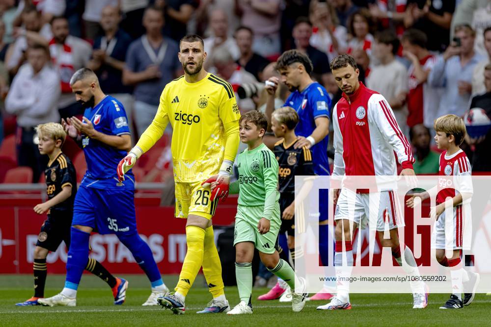 AMSTERDAM - AFC Ajax Amsterdam goalkeeper Maarten Paes during the Conference League match between AFC Ajax and FK Vojvodina at the Johan Cruijff ArenA on July 30, 2026 in Amsterdam, the Netherlands. (Photo by DeFodi Images) -