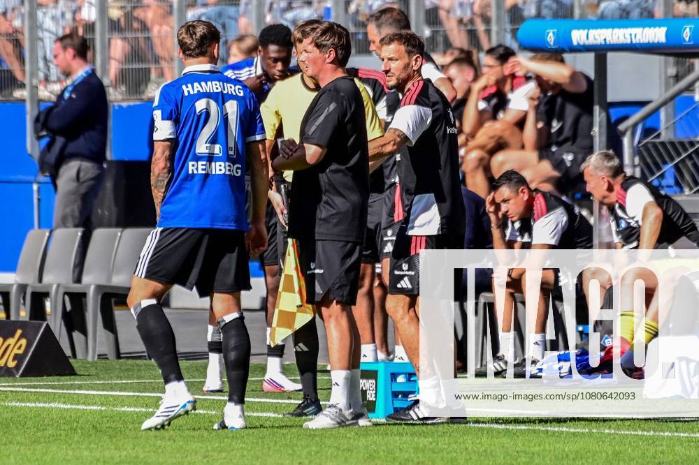 Nicolai Remberg Trainer Merlin Polzin ( HSV ) Deutschland , Hamburg , Volksparkstadion , Fussball , 1. Bundesliga , Hamburger SV - FC Everton