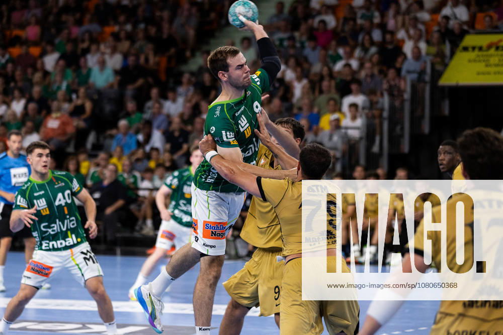 Max BENEKE (FRISCH AUF! Goeppingen, 09) erzielt ein Tor, Aktion, Torwurf GER, FRISCH AUF! Goeppingen vs. Sporting Lissabon, Handball, Testspiel Vorbereitung, Spielzeit 2026 2027, 02.08.2026, GER, FRISCH AUF! Goeppingen vs. Sporting Lissabon, Handball, Testspiel Vorbereitung, Spielzeit 2026 2027, 02.08.2026, Neu-Ulm